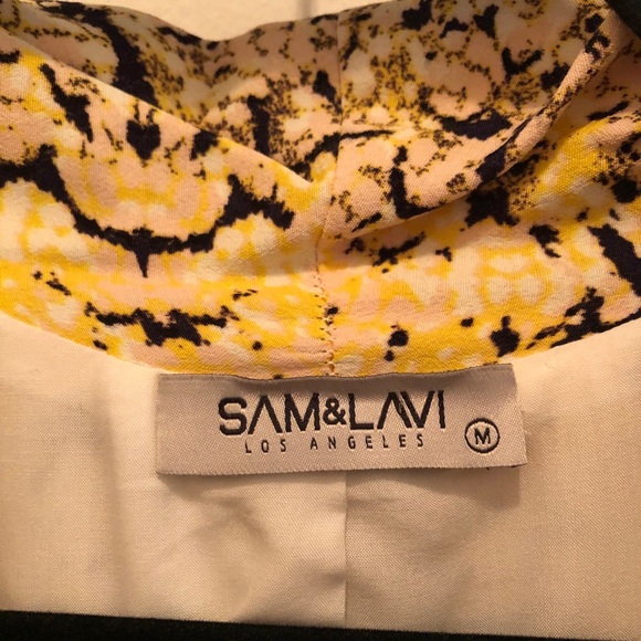 Sam & Lavi barely worn blazer - Picture 2 of 3